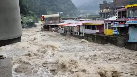 monsoon rains in pakistan