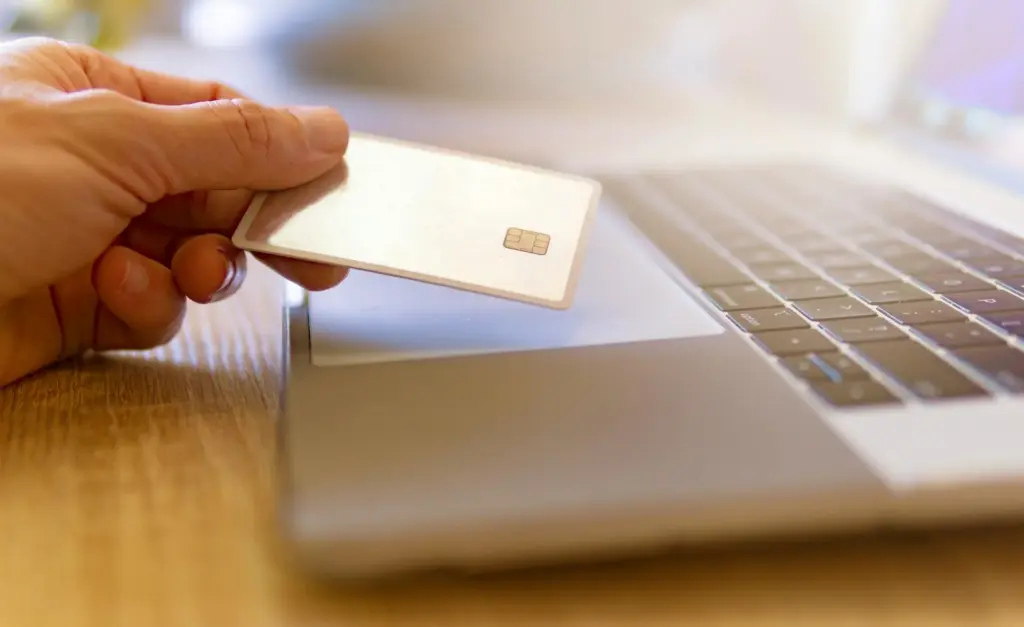UAE banks using digital banking tools and fintech solutions powered by Signzy