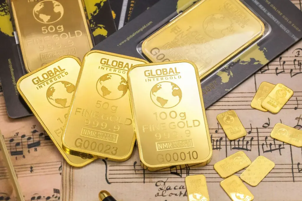 Today gold rate in Dubai shows slight decline amid global market shifts and steady UAE demand