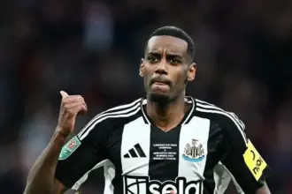 Alexander Isak Transfer Saga Deepens Amid Club Uncertainty