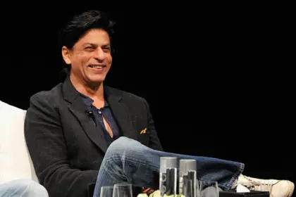 Shashi Tharoor Shah Rukh Khan share a witty moment in a lively online debate exchange