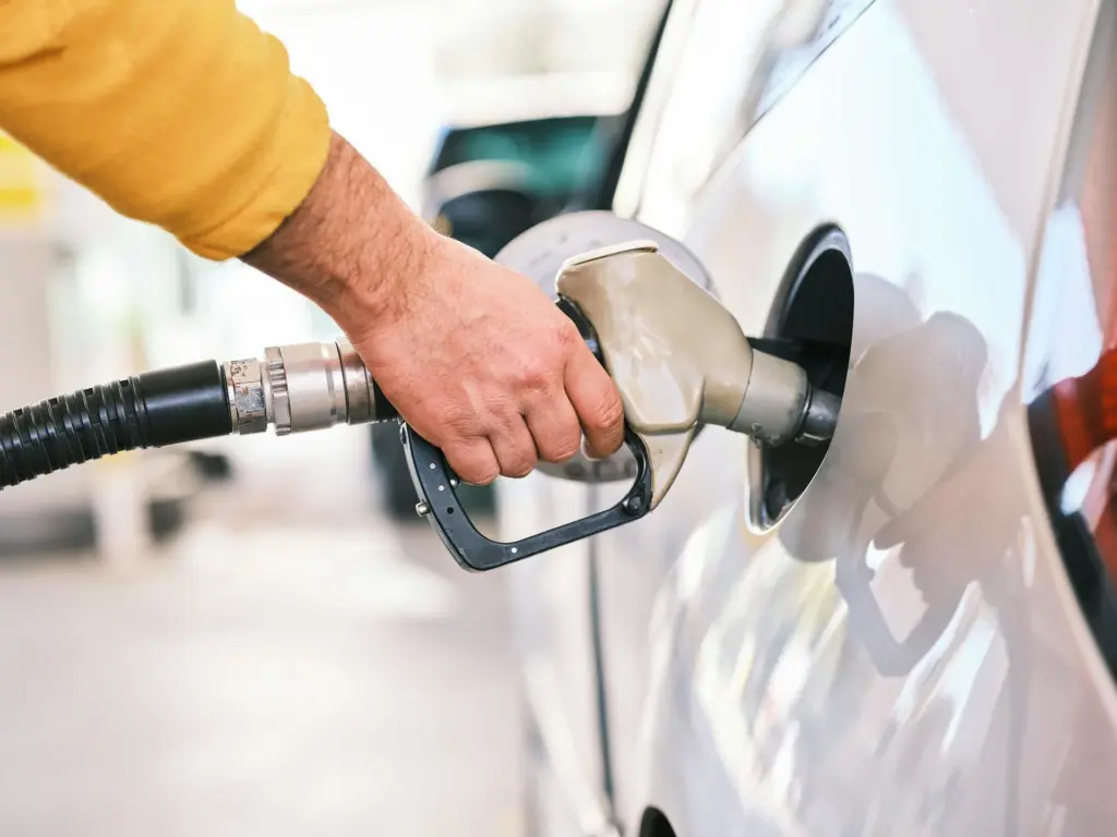 Oil price in UAE increased 24% after deregulation in 2015, changing the country’s fuel pricing system