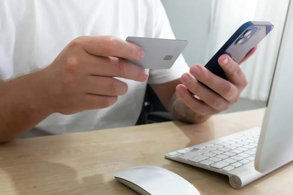 Card skimming device scams in UAE and expert tips for skimming prevention, anti skimming card use, and credit card protection against scams.
